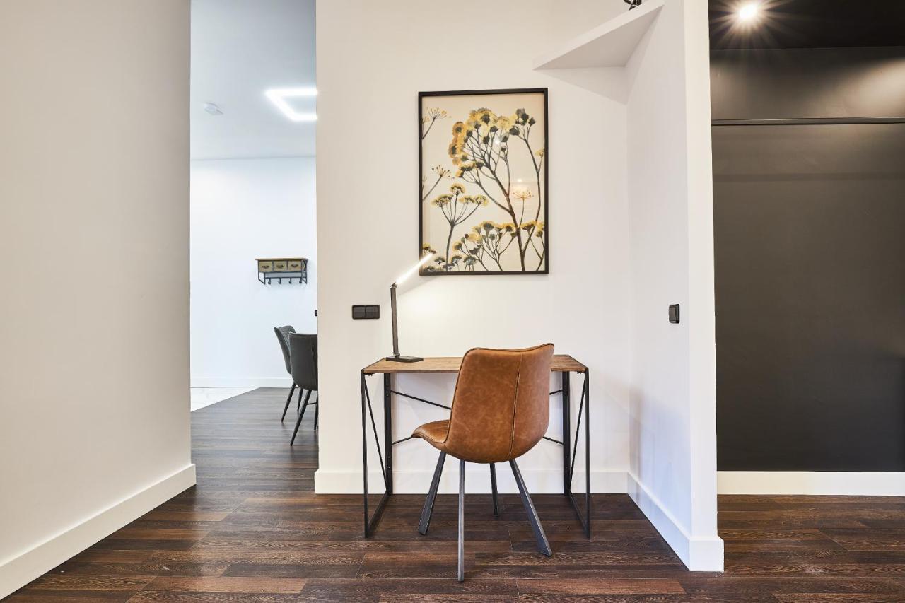 Castellana Ii, By Presidence Rentals Madrid Bagian luar foto